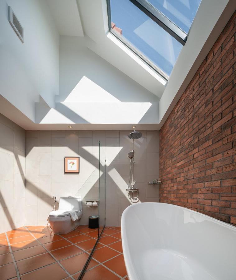 Lanna Signature Suite
