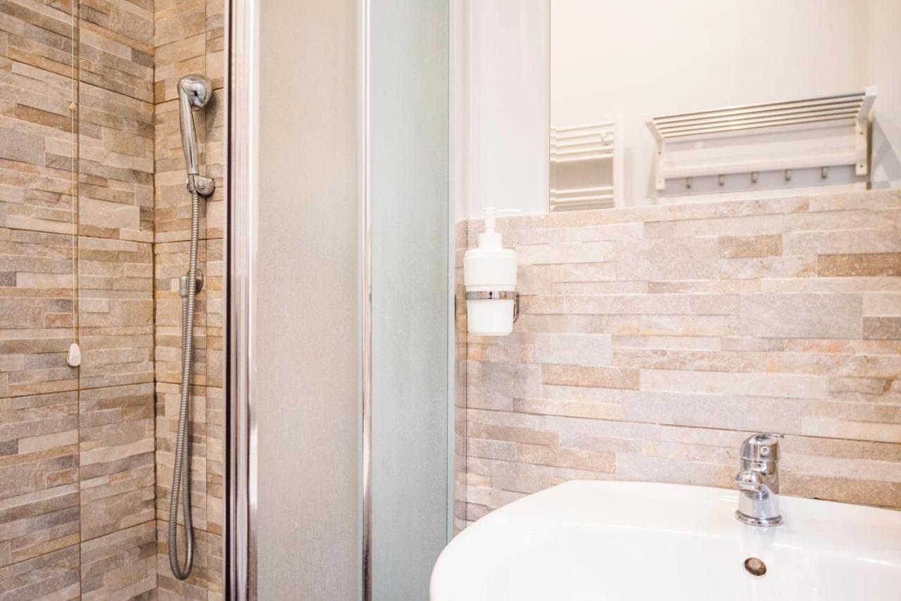 Triple Room Private Bathroom