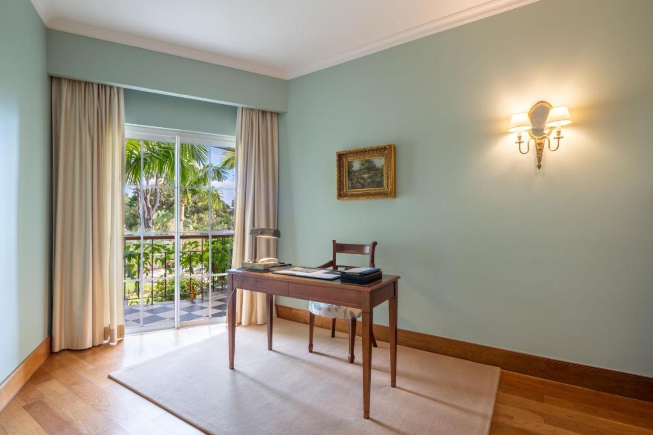 Botanical Premium Suite