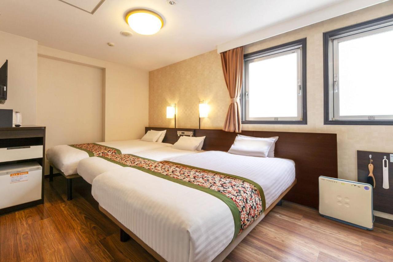 Triple Room with Complimentary Lobby Drinks,1455294229:JPEG