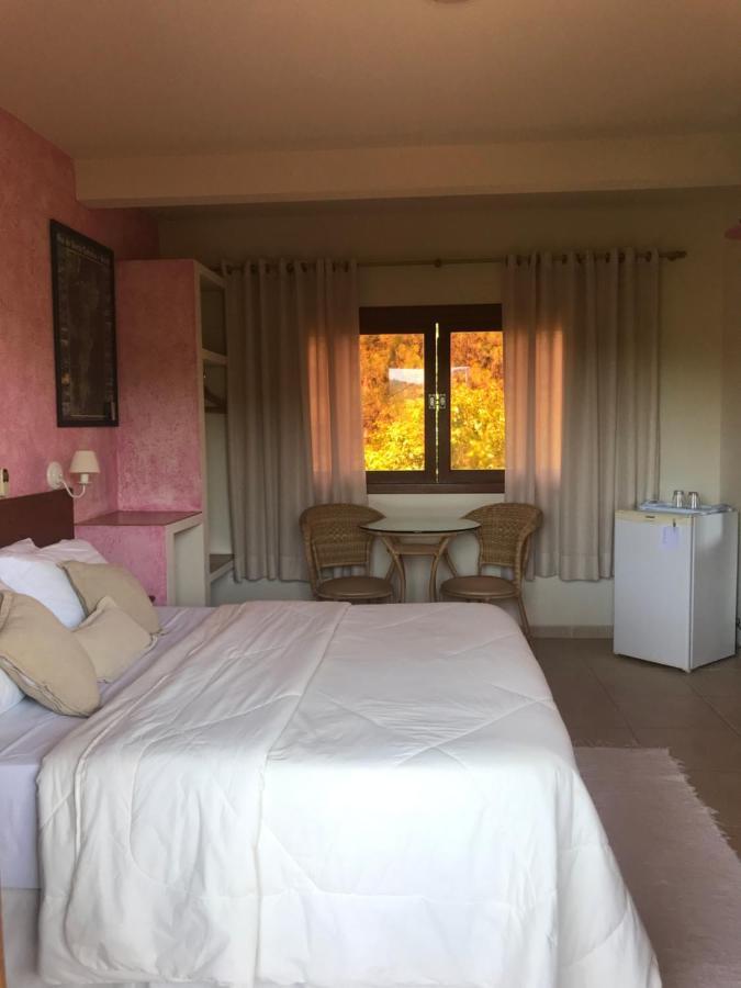 Queen Suite Spa Bath Environmental Reserve Mountain View