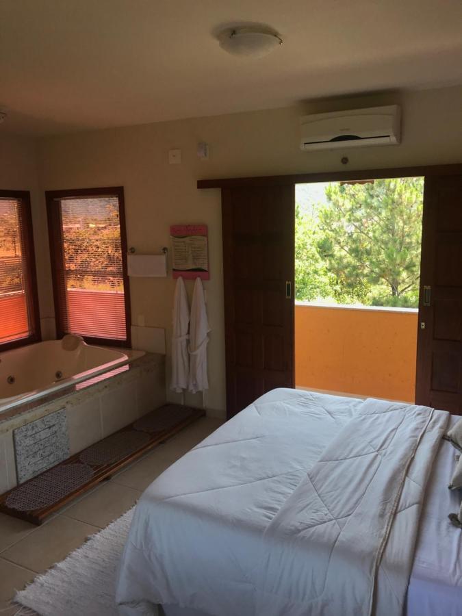 Queen Suite Spa Bath Environmental Reserve Mountain View