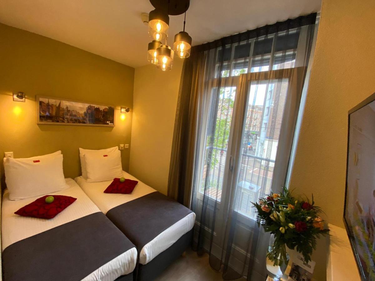 Small Twin Room with balcony