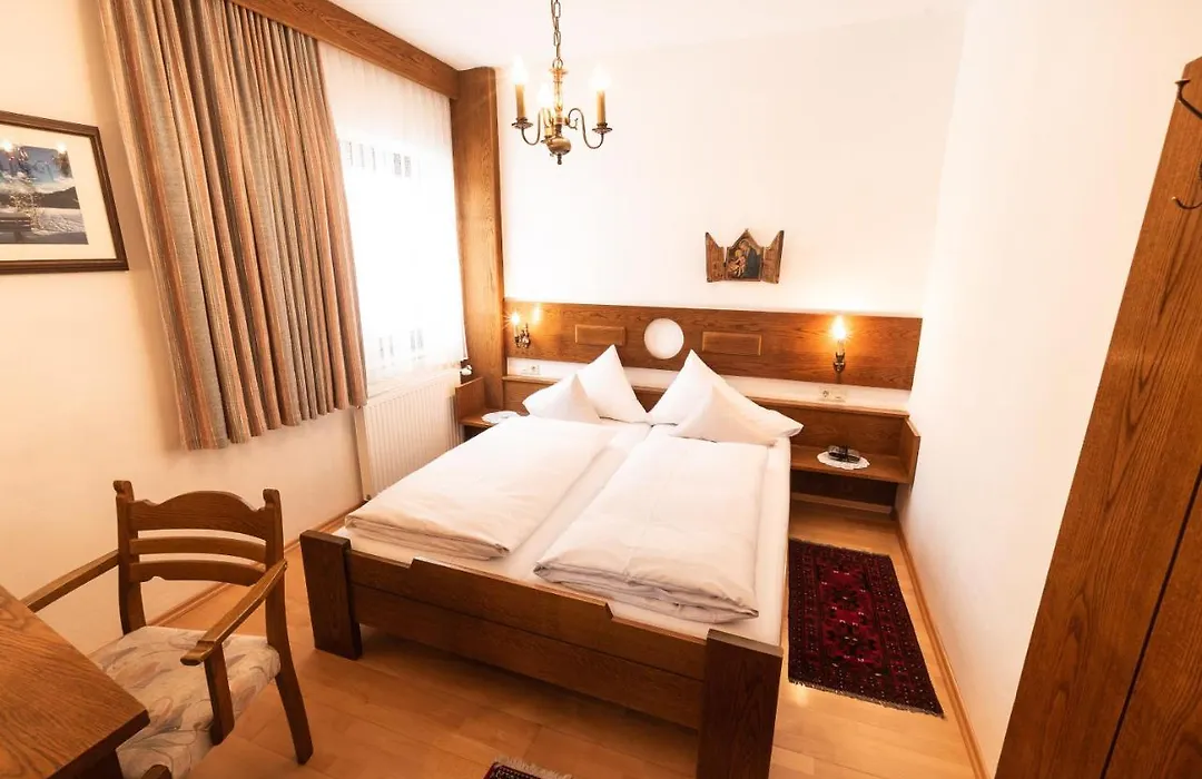 Hotel Helga-1