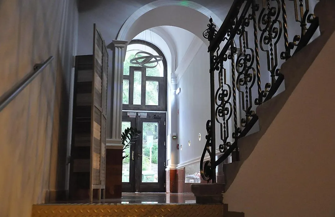 Váralja Home-1