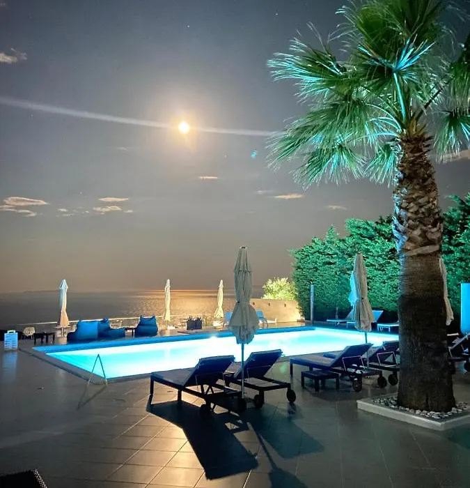 Golden View Residence-1