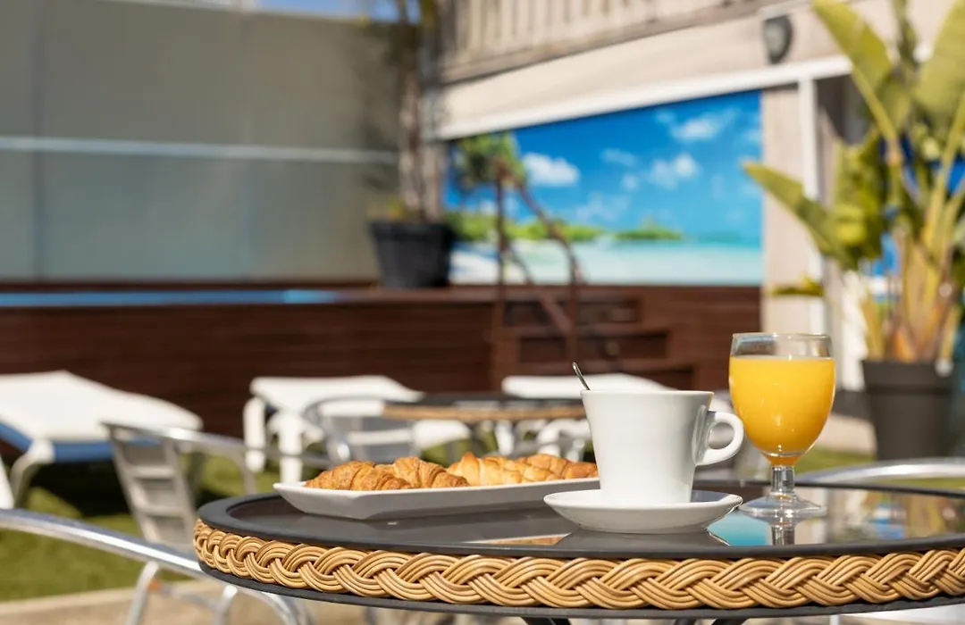 Hotel Rosalia de Castro-1