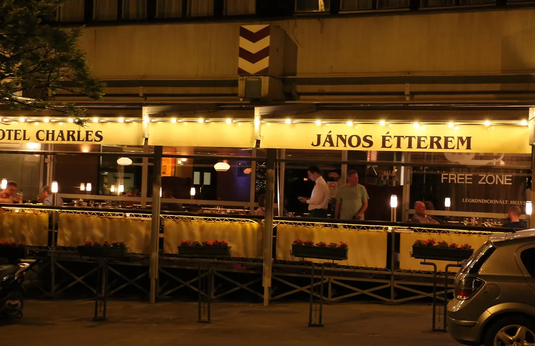 Hotel Charles-1