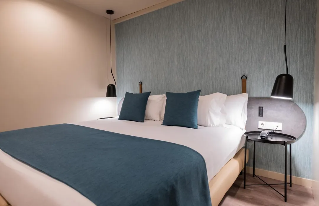 Atenea Rekord Suites Barcelona-1