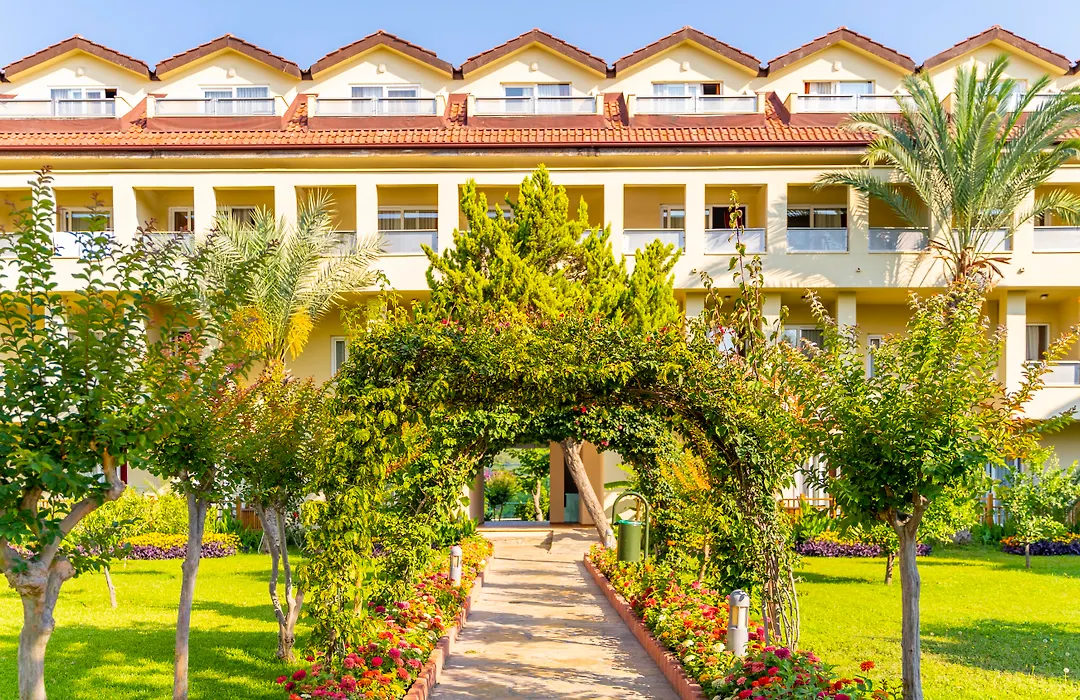 Queen's Park Le Jardin-1