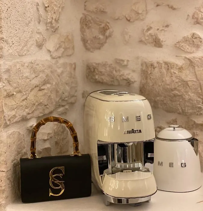 Alesia Luxury Cave-1