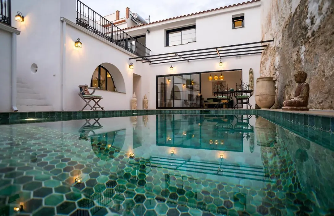 Suites Del Mundo-1