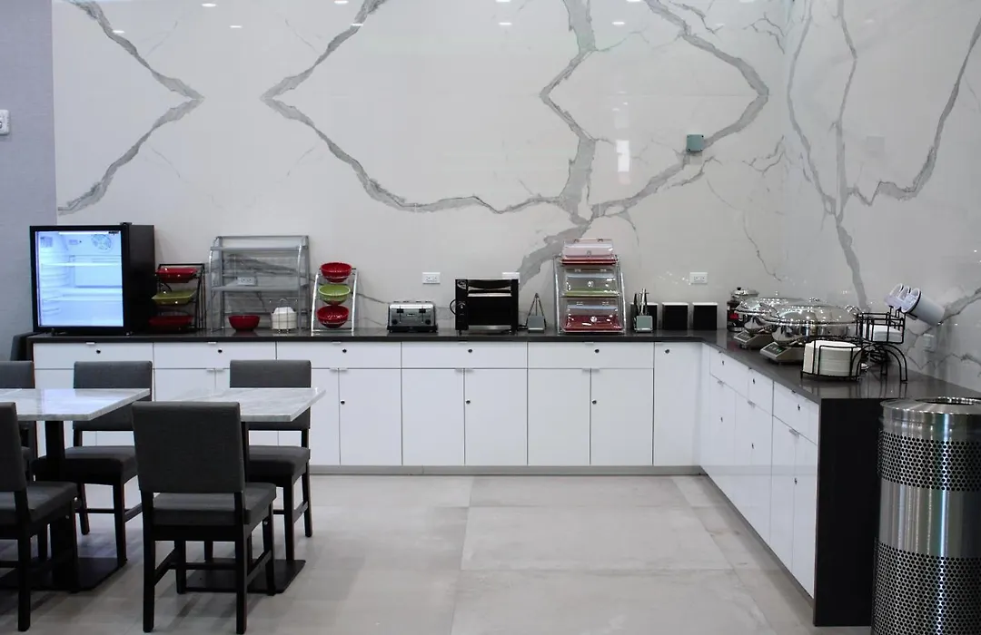 Wingate By Wyndham Long Island City-1