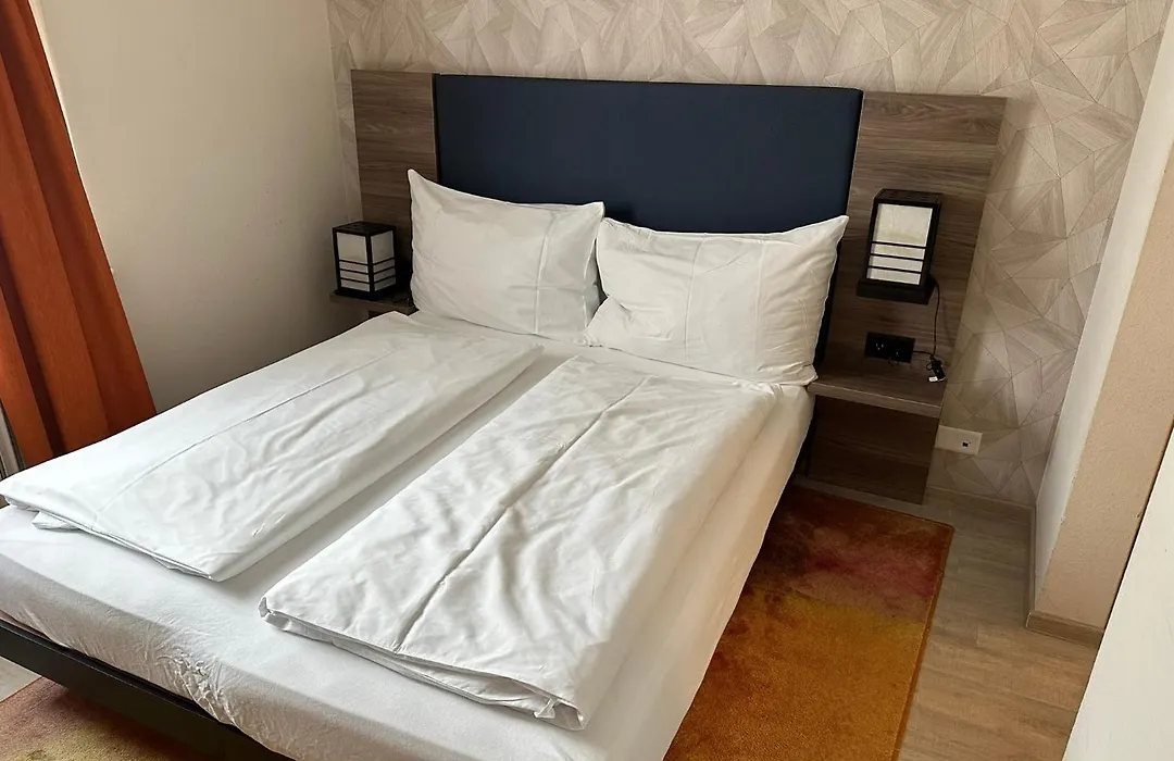 Hotel Spatz-1