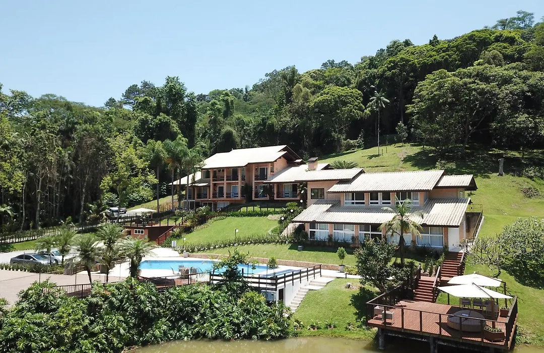 Village Du Lac Hotel-1