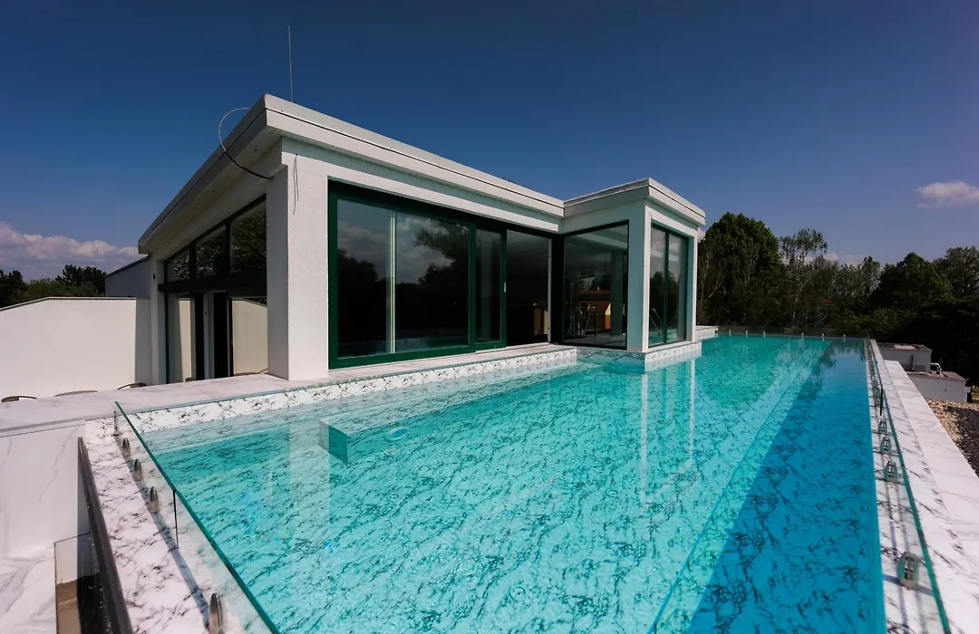 Villa Bauhaus Wellness Apart-Hotel-1