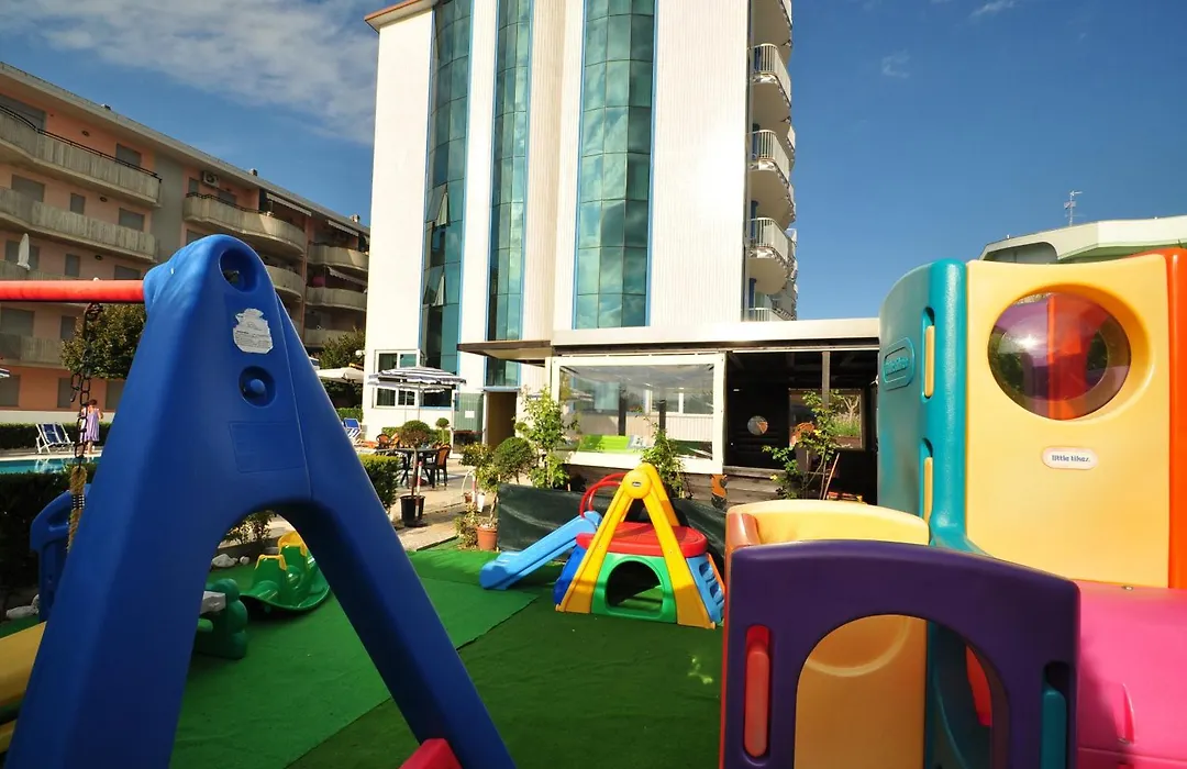 Hotel Ambassador-1