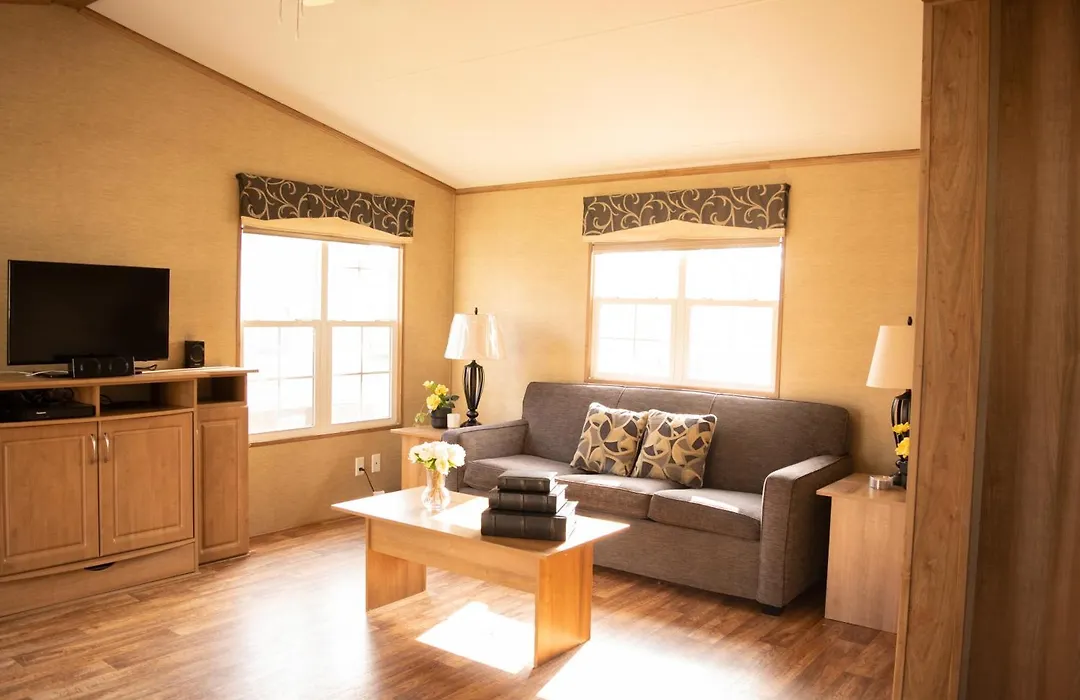 Vine Ridge Resort - Cottages-1