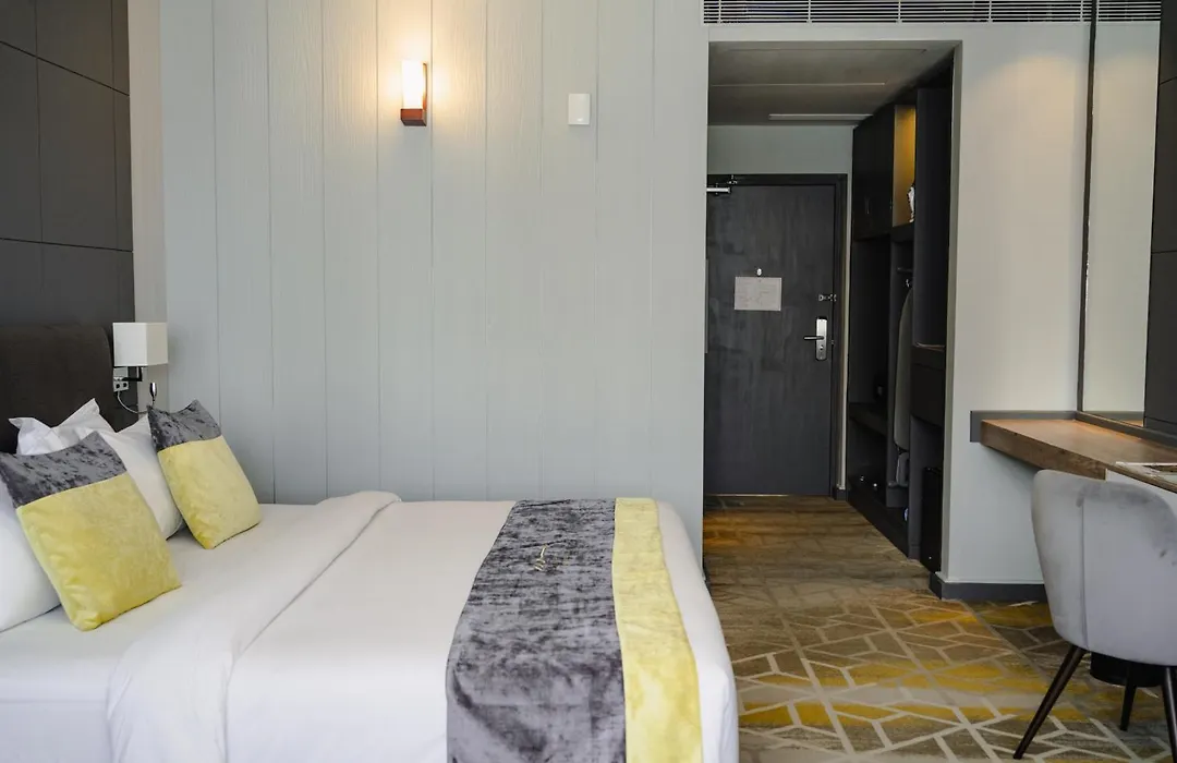 Manhattan Business Hotel, Male-1