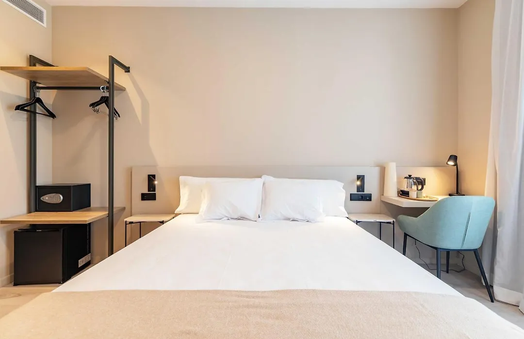 HQ Arena Hotel-1