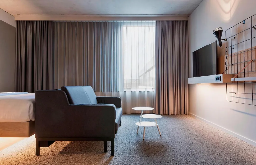 Moxy Frankfurt City Center-1