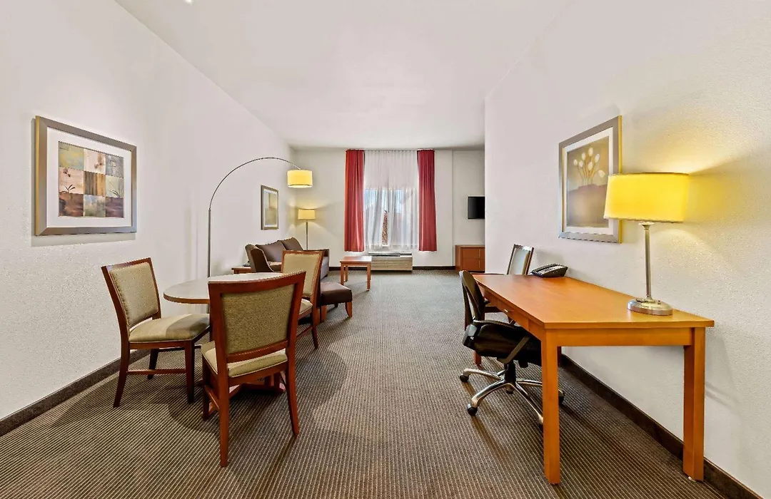 Wingate By Wyndham Calgary South-1