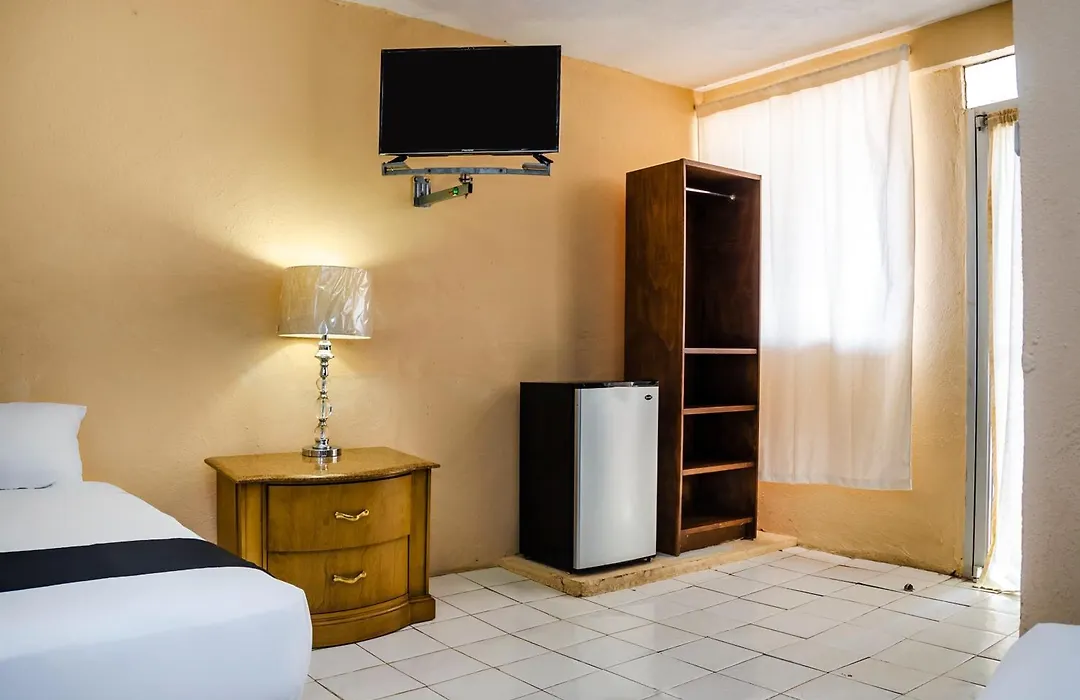 Capital O Hotel Dos Mares, Cabo San Lucas-1