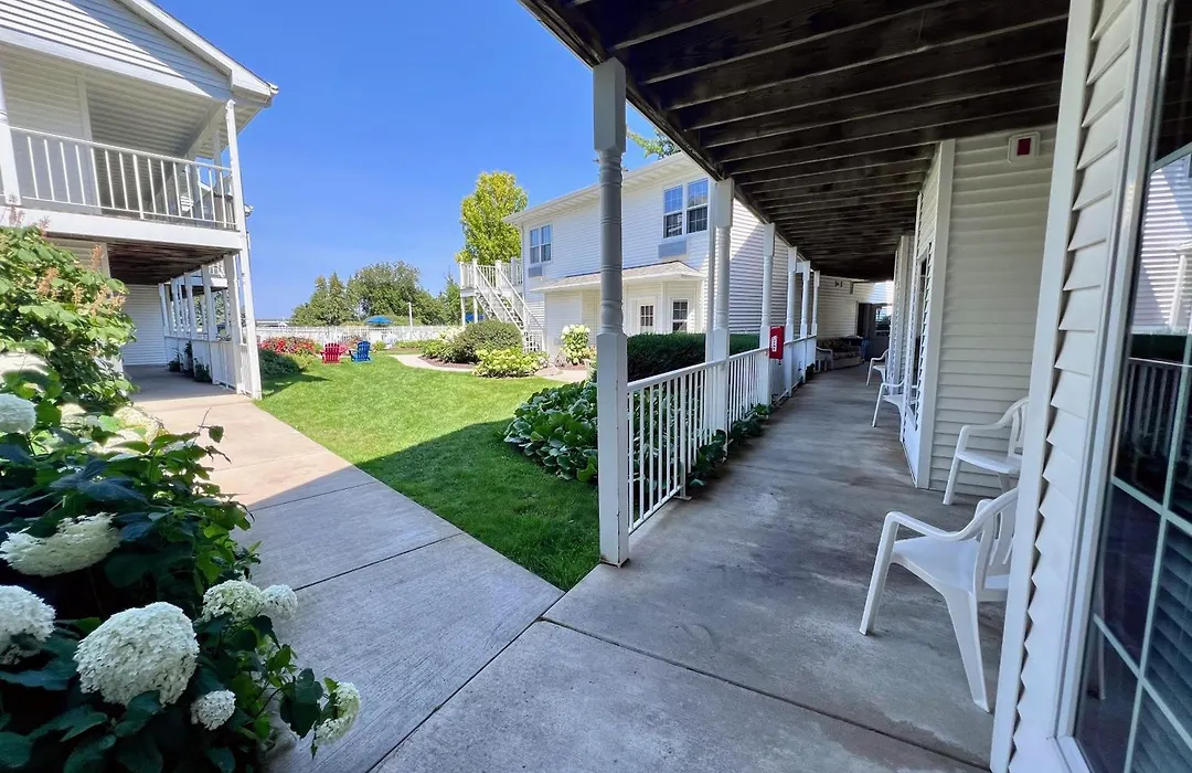 Bay Breeze Resort-1