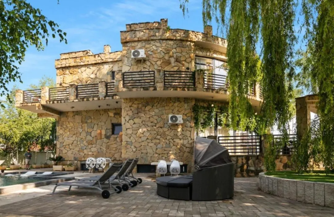 Castle Transylvania-1