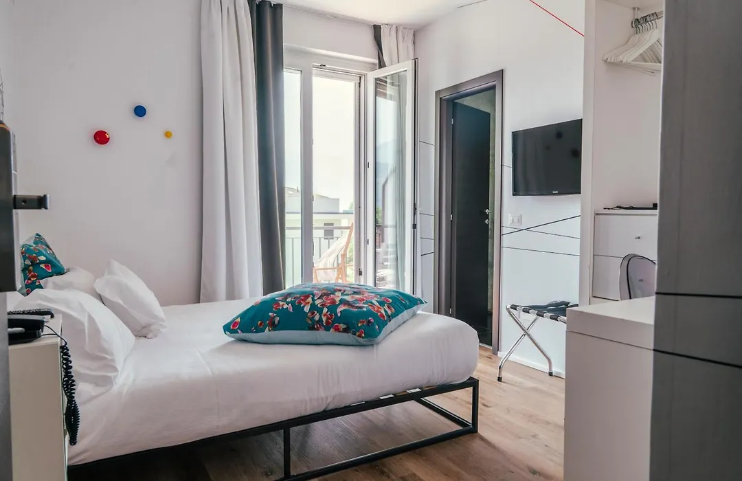 Sk Active Hotel - Ex Garni Hotello-1