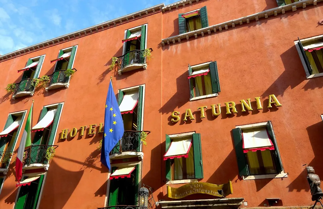 Hotel Saturnia & International-1