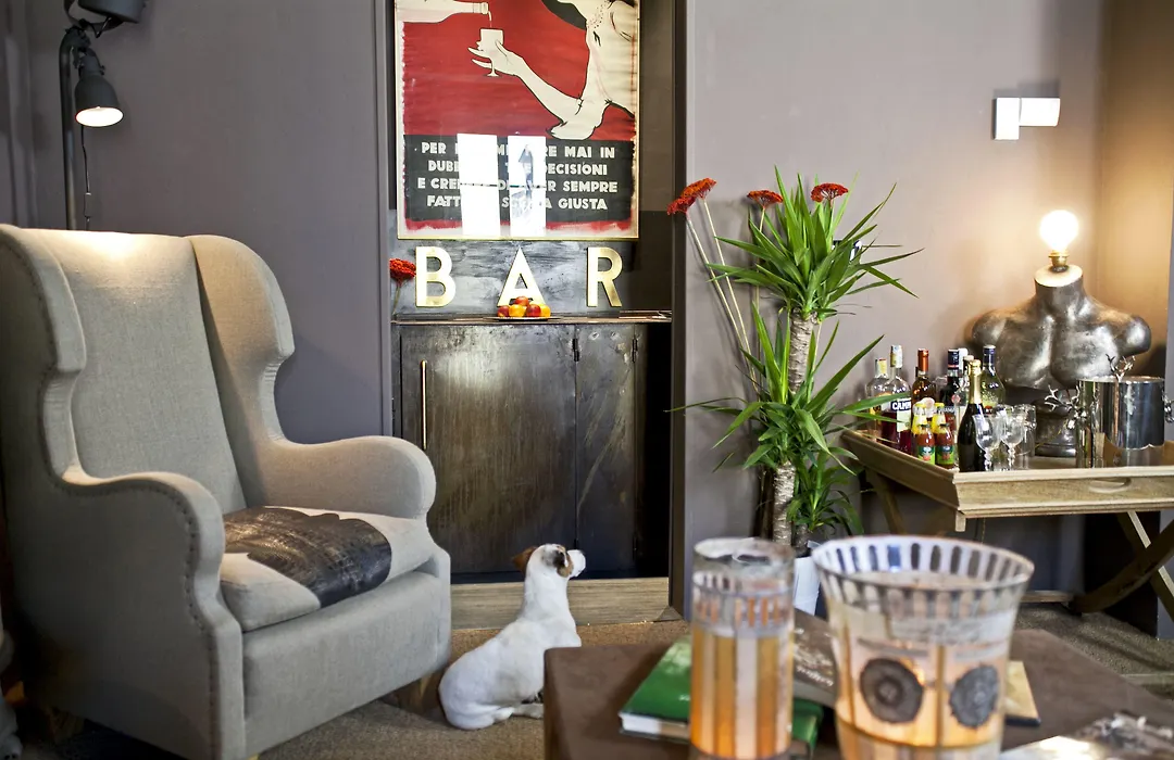 Porcellino Gallery Art Boutique Bb-1
