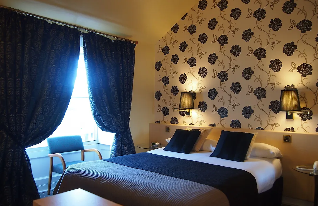 Thistle Hotel-1