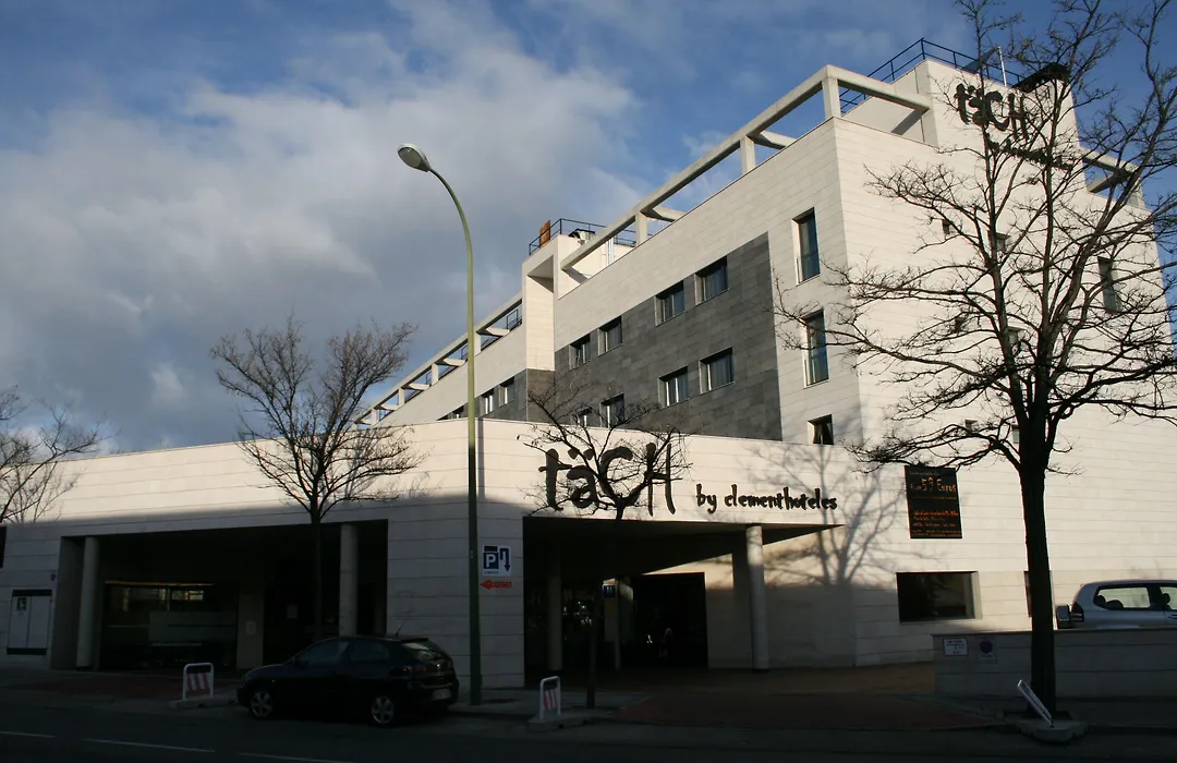 Tach Madrid Airport-1