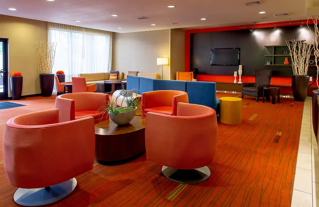 Courtyard By Marriott Lexington Keeneland/Airport-1