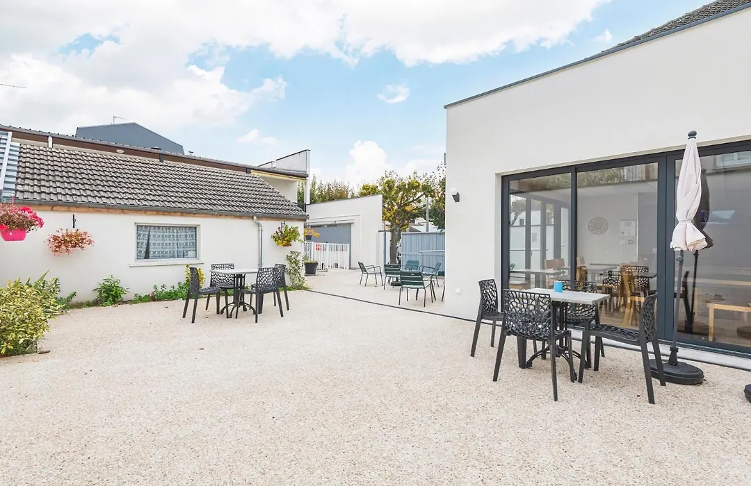 Logis Hotel Au Tambour-1