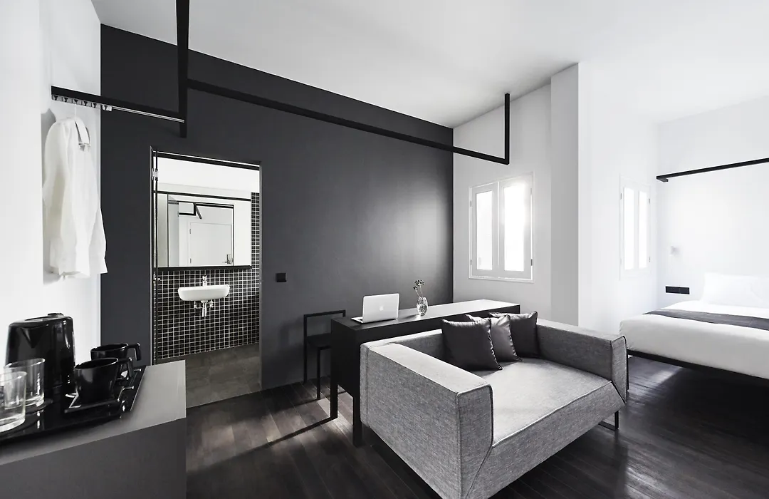 Hotel Mono-1