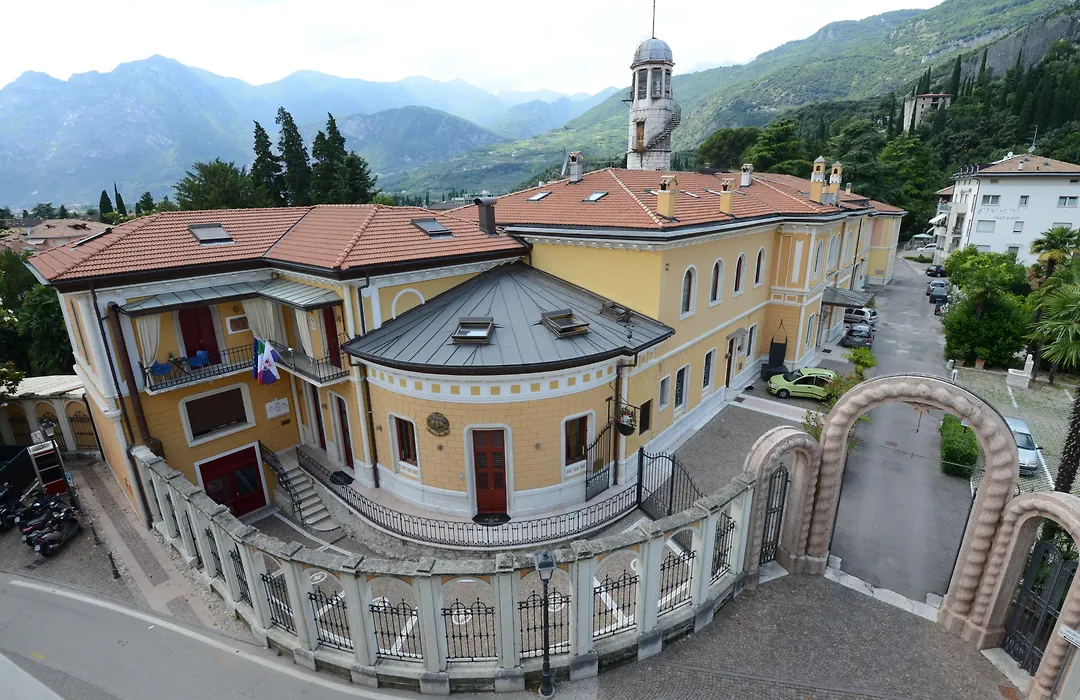 Arciduca Charming House Room & Breakfast-1