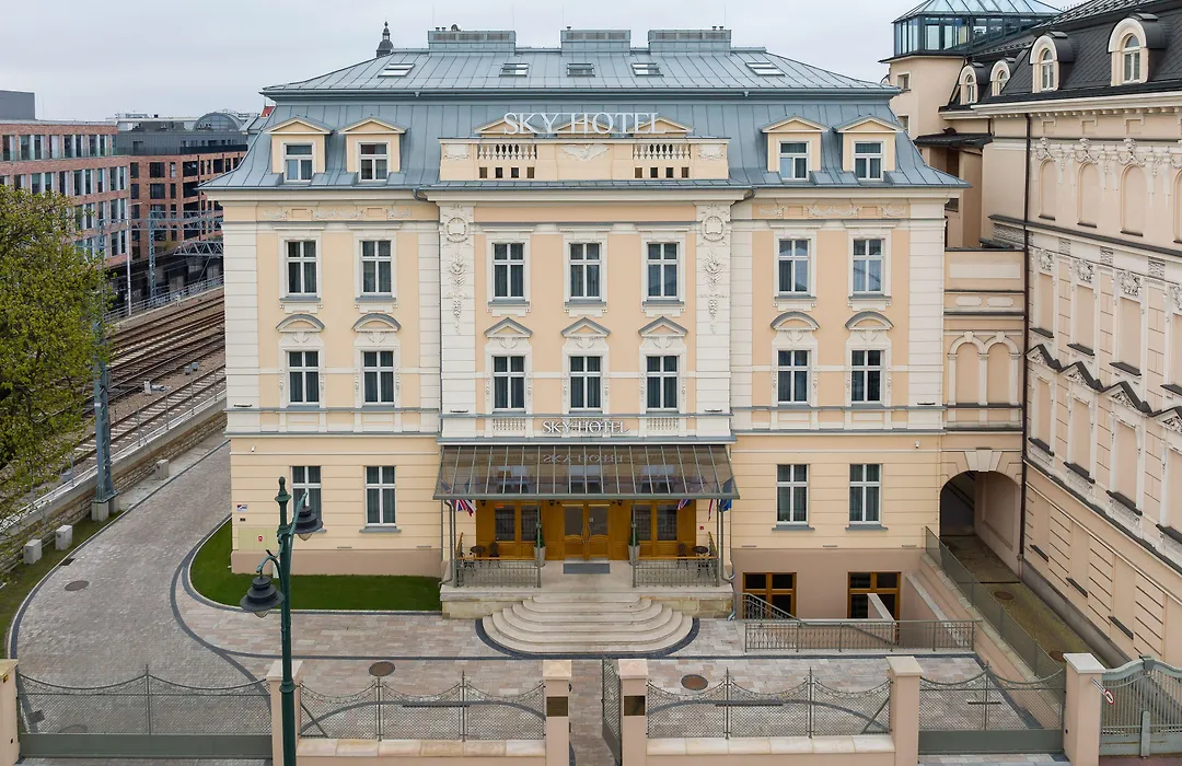Sky Hotel Krakow-1