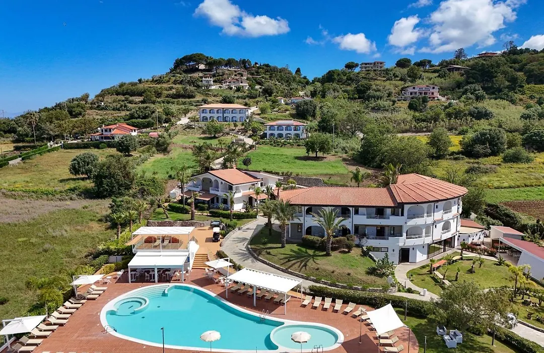Luzia Agriresort - Piscina Panoramica E Vista Mare A Capo Vaticano-1
