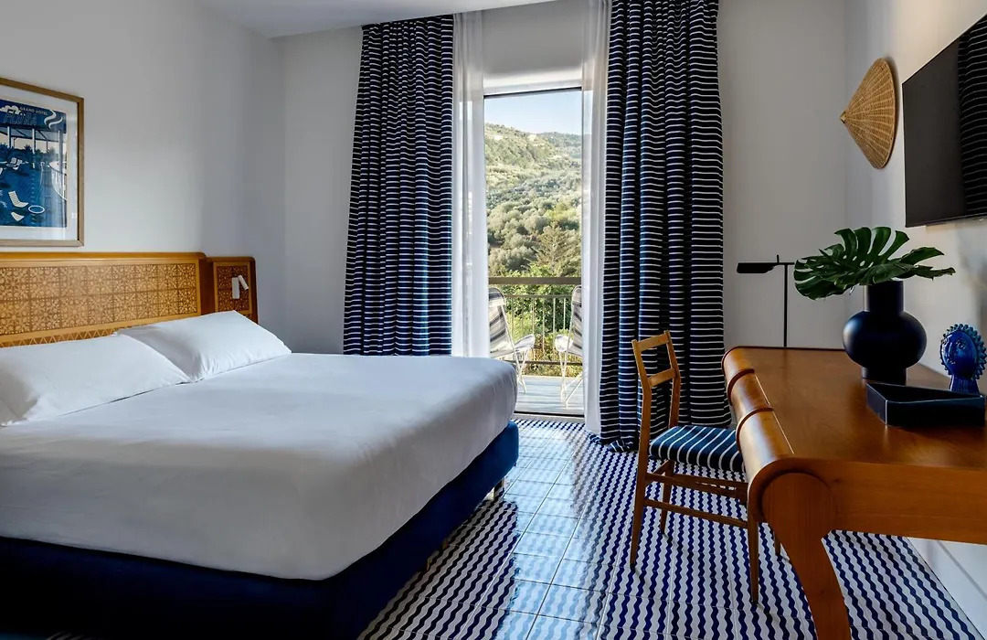 Grand Hotel Flora-1