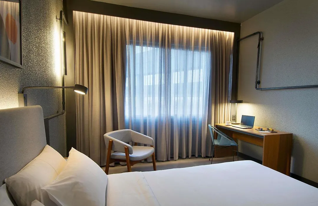 Novotel Porto Alegre Tres Figueiras-1