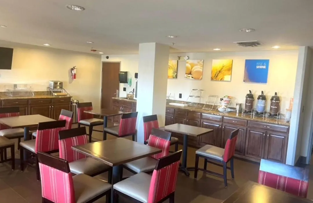 Comfort Inn & Suites Phoenix North - Deer Valley-1
