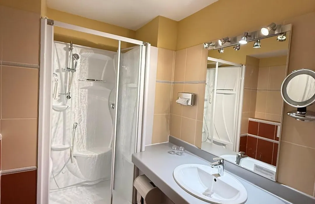 The Originals City, Hôtel Le Boeuf Rouge, Limoges (Inter-Hotel)-1
