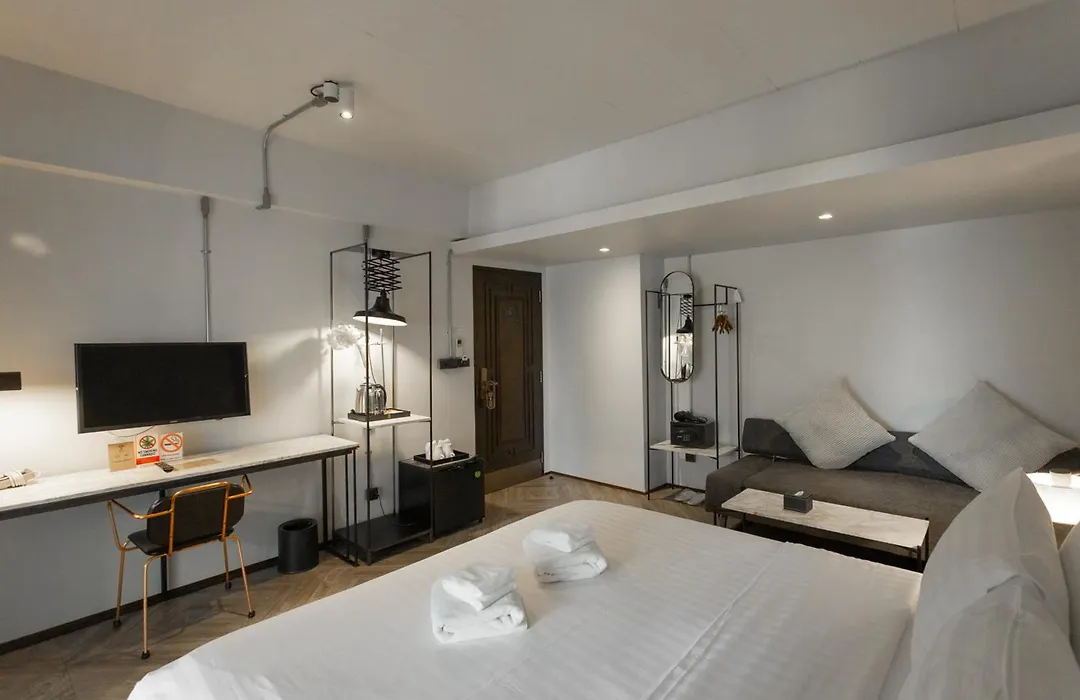 IR-ON Hotel-1