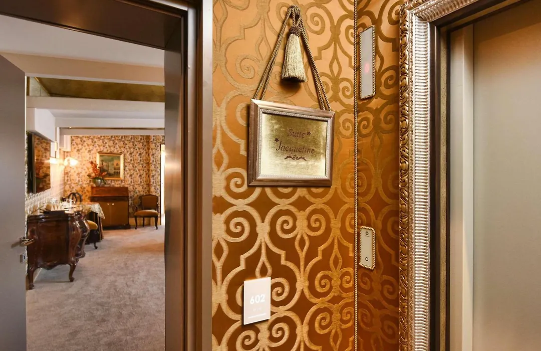 Papadopoli Hotel Venezia - Mgallery Collection-1