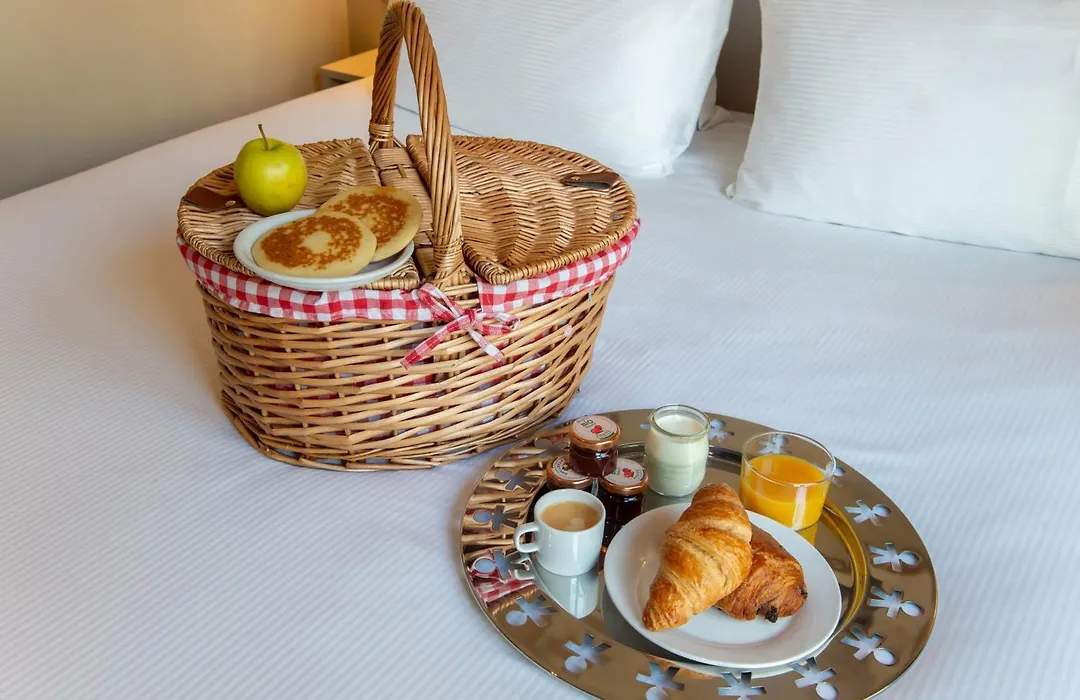 Hotel Helzear Champs-Elysees By Esteem-1