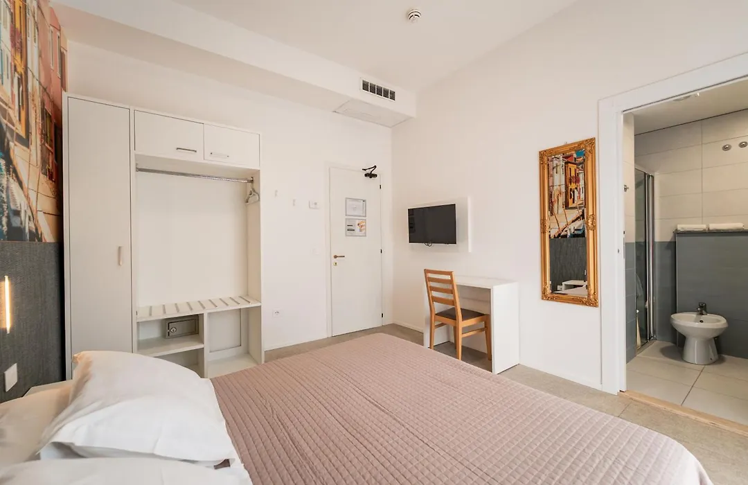 Hotel Piccadilly-1