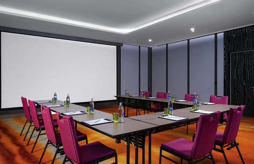 Ibis Styles Bangkok Silom-1