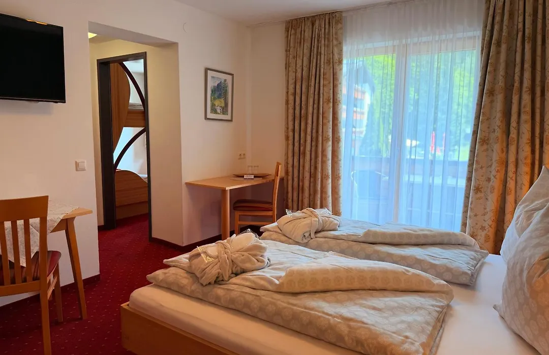 Residenz Dunza Hotel Garni-1